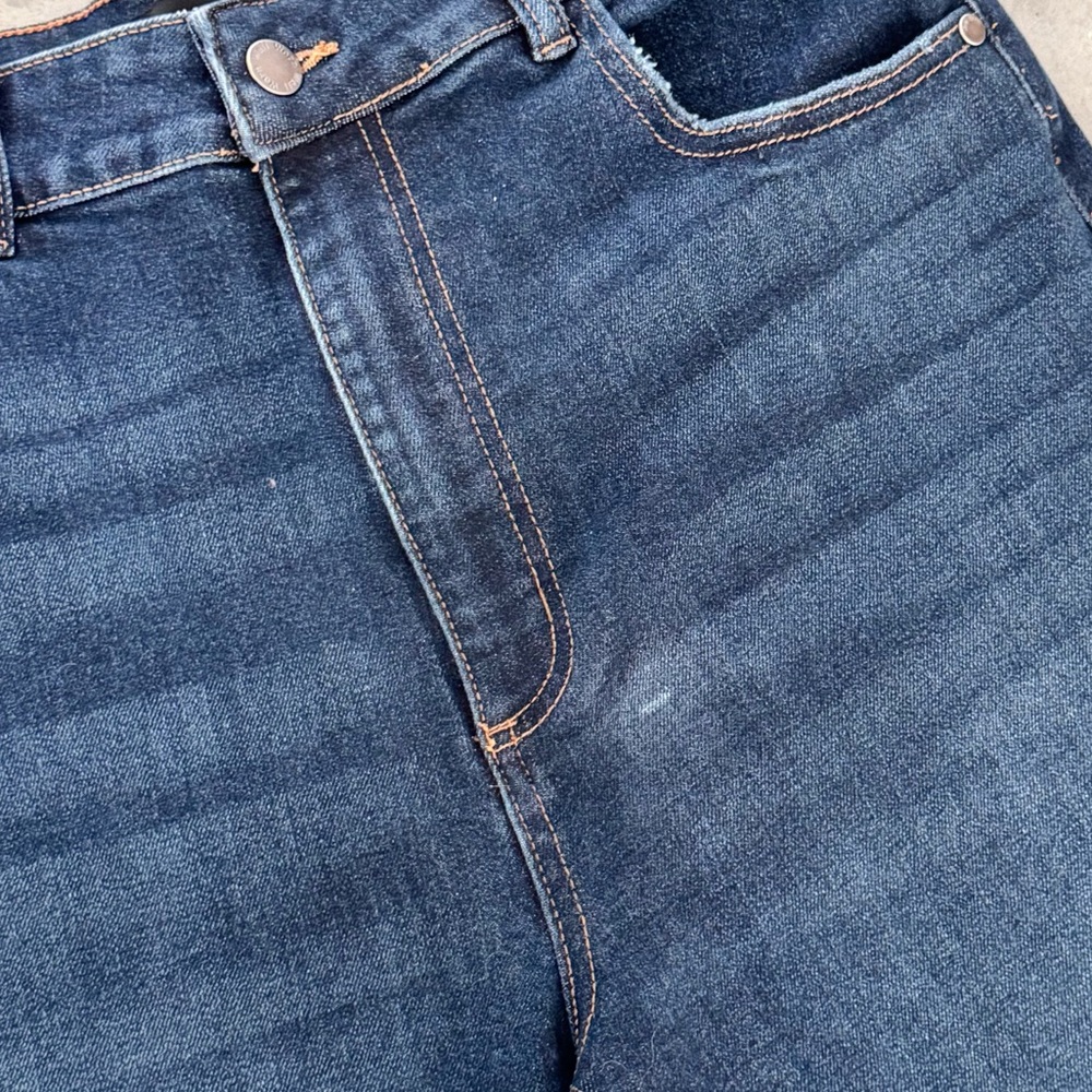 Well Worn Wide Leg High-Rise Jeans in Dark Blue Wash Size 8 - Picture 7 of 7